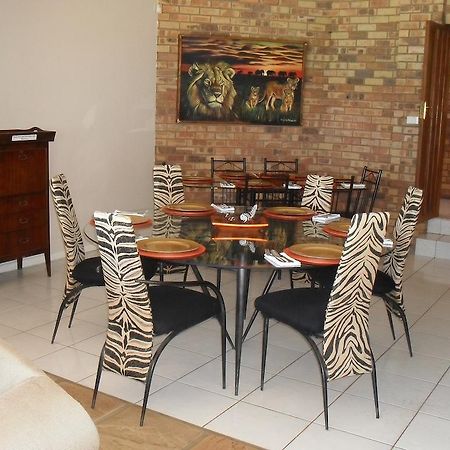 8 Royal Palm B&B Umhlanga Rocks Exterior foto