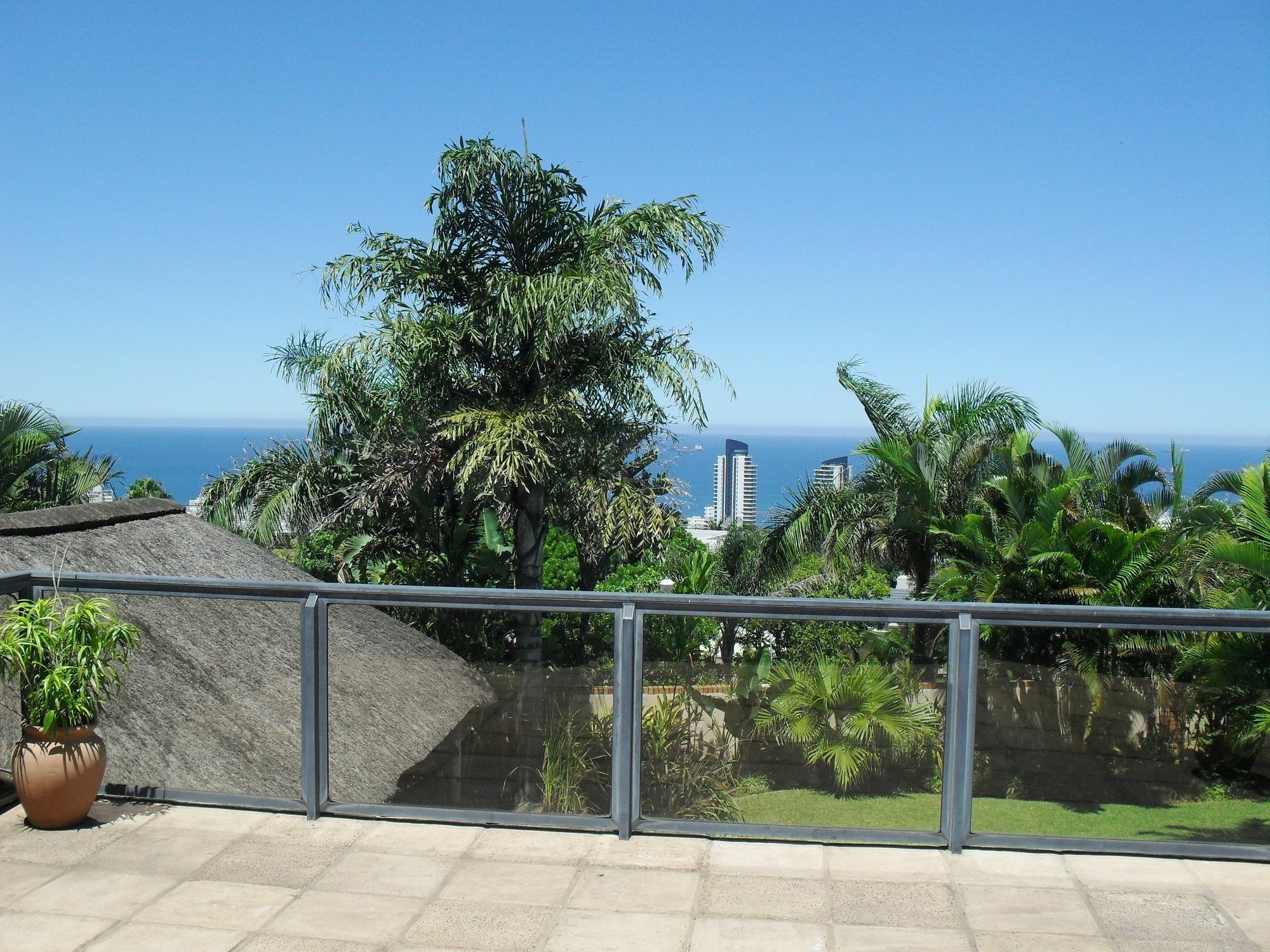 8 Royal Palm B&B Umhlanga Rocks Exterior foto